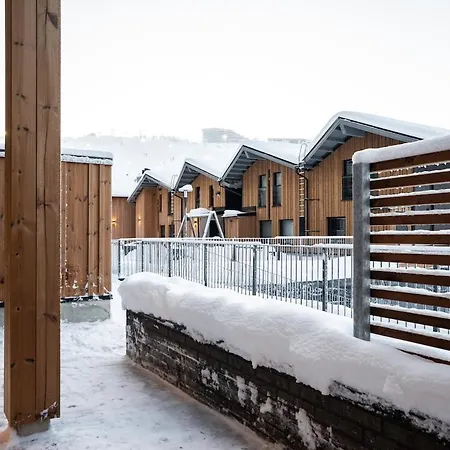 Ski-in Ski-out Luxury Corner Apartment, 2 Lift Tickets Apartament *