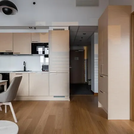 Ski-in Ski-out Luxury Corner Apartment, 2 Lift Tickets アパート シルッカ