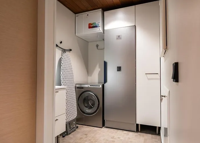 Ski-in Ski-out Luxury Corner Apartment, 2 Lift Tickets Апартаменты